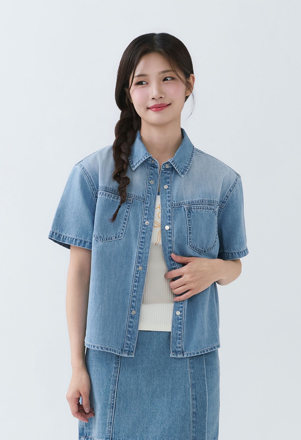잠뱅이(JAMBANGEE) [26SS] 여성) 인디고 요크 포켓 디테일 데님 셔츠 AQ2DDH351-LB