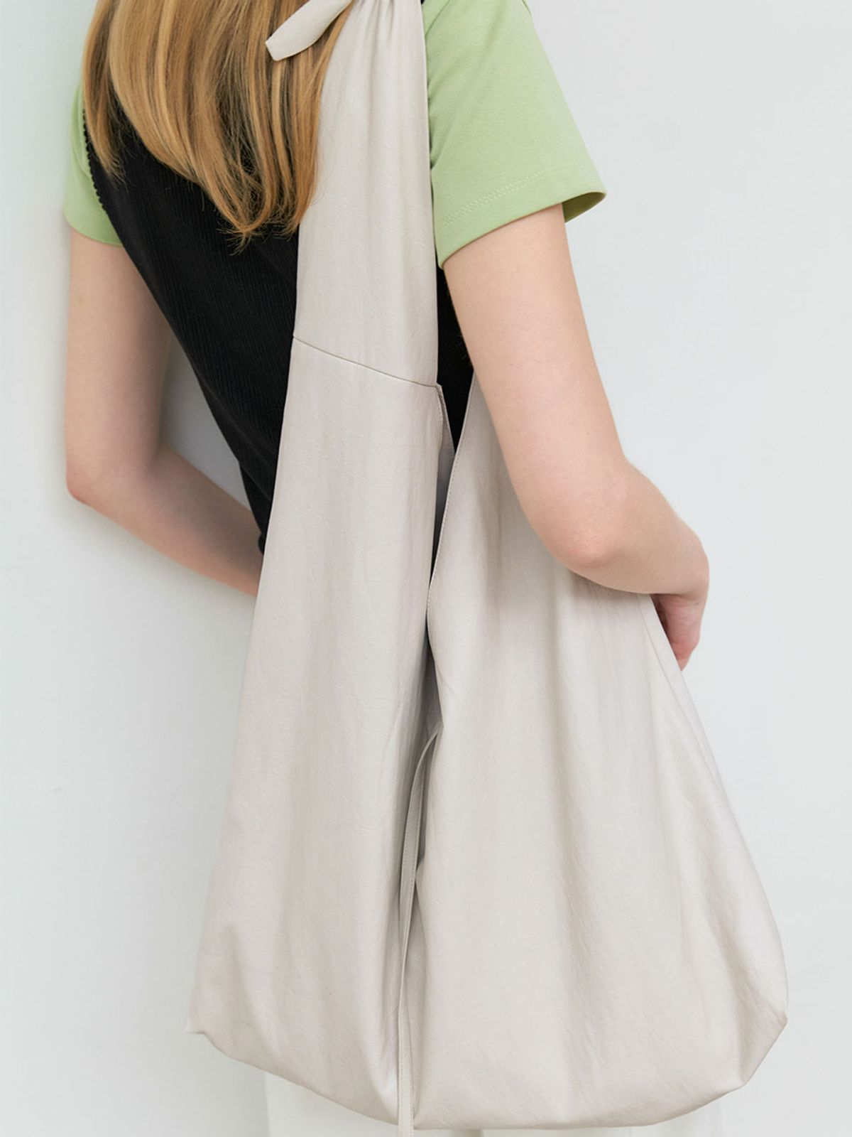 아틀리에 나인(ATELIER NAIN) CRINKLE LEATHER SUMMER MAXI KNOT BAG (B-2471)