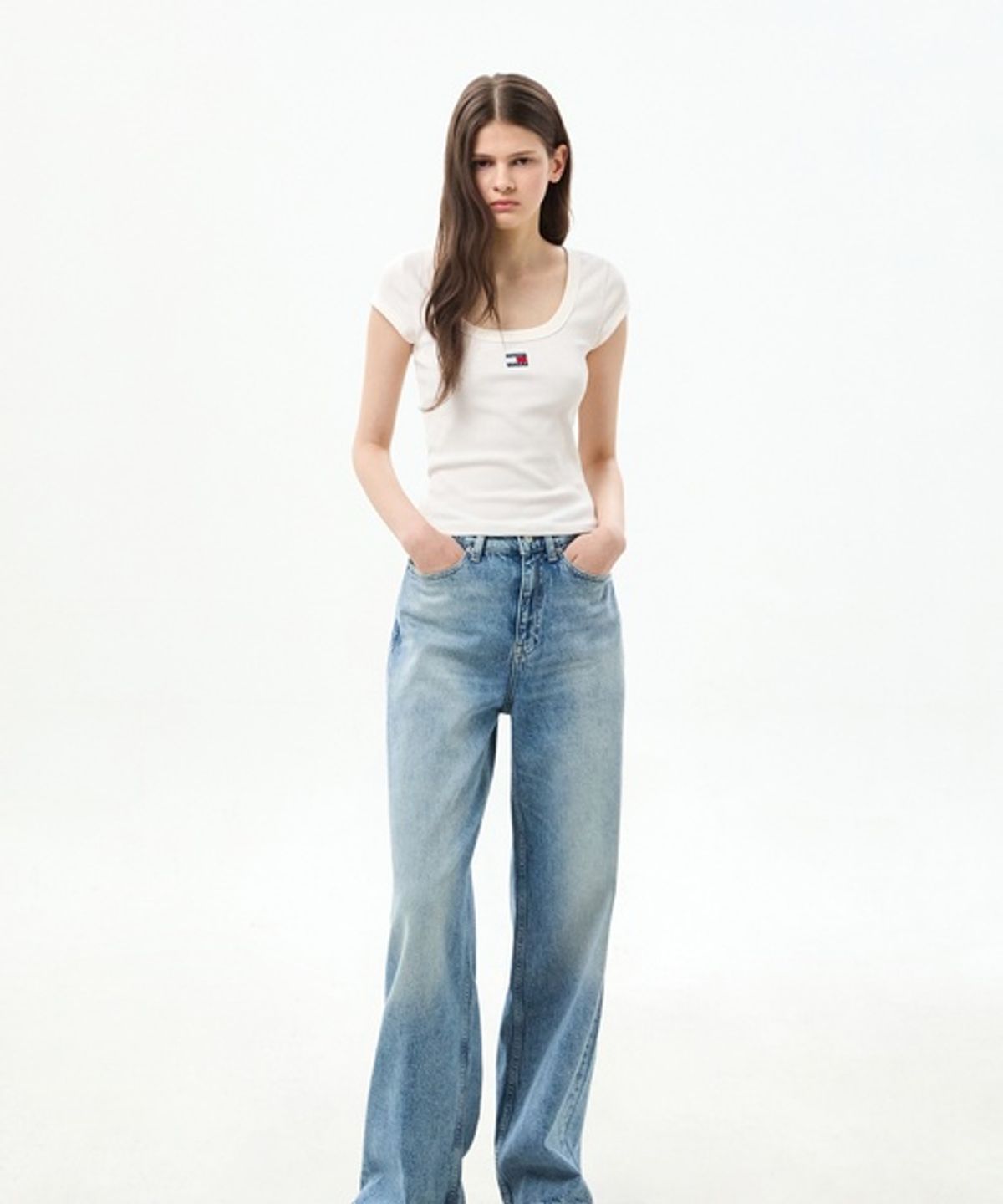 타미진스(TOMMY JEANS) 와이드 빈티지 워시드 데님 팬츠 (T32G6NEW31TWT11A5)