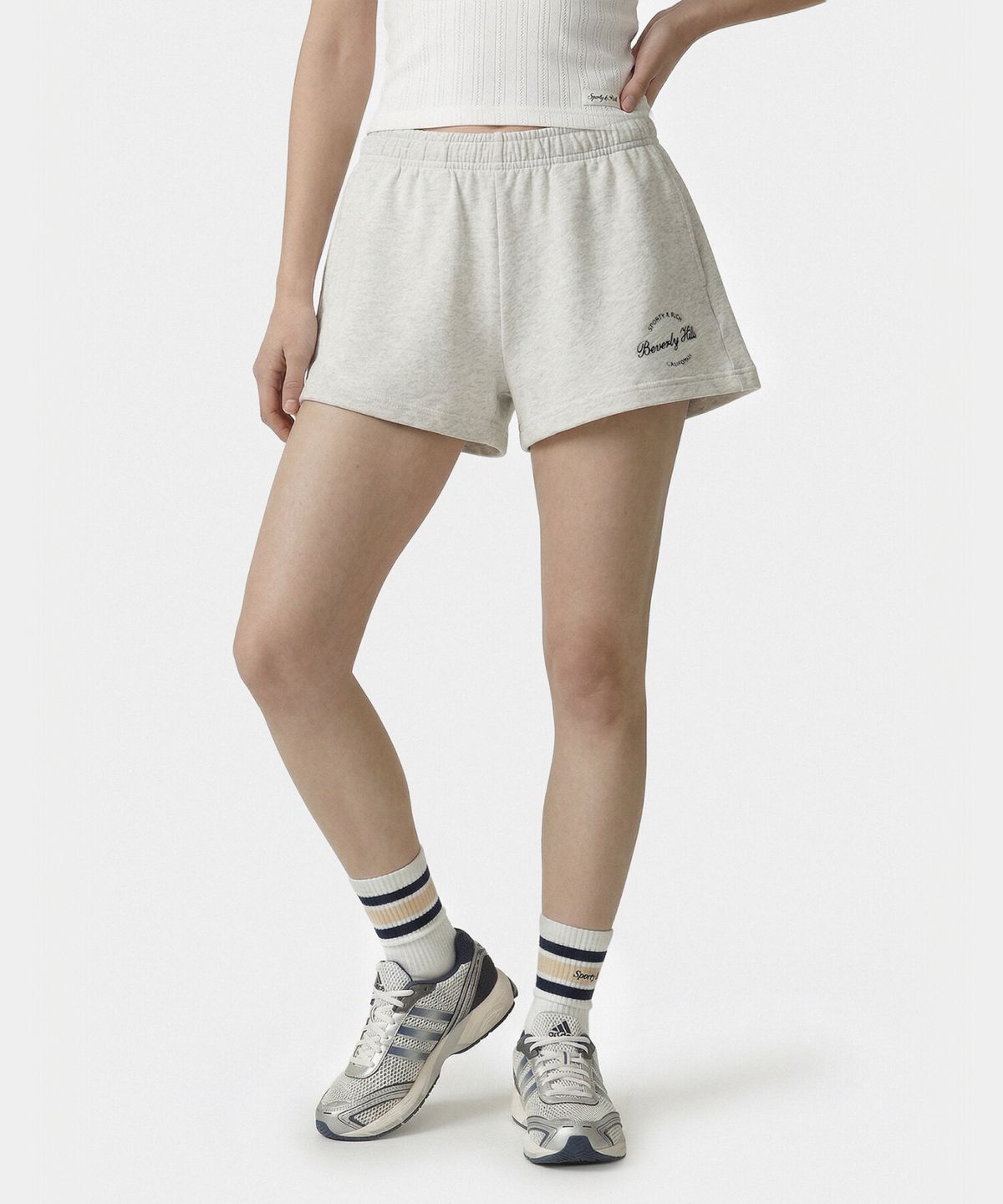 스포티앤리치(SPORTY&RICH) 베버리 스크립트 디스코 쇼츠 -그레이 R265AW7003