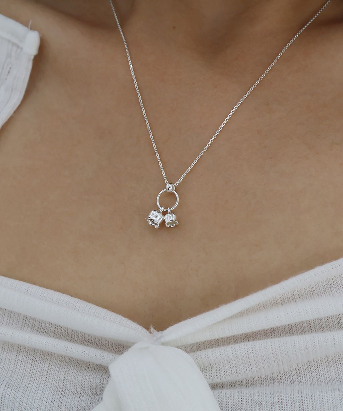 몽드린느(MONDELIGNE) Velorien flower Necklace