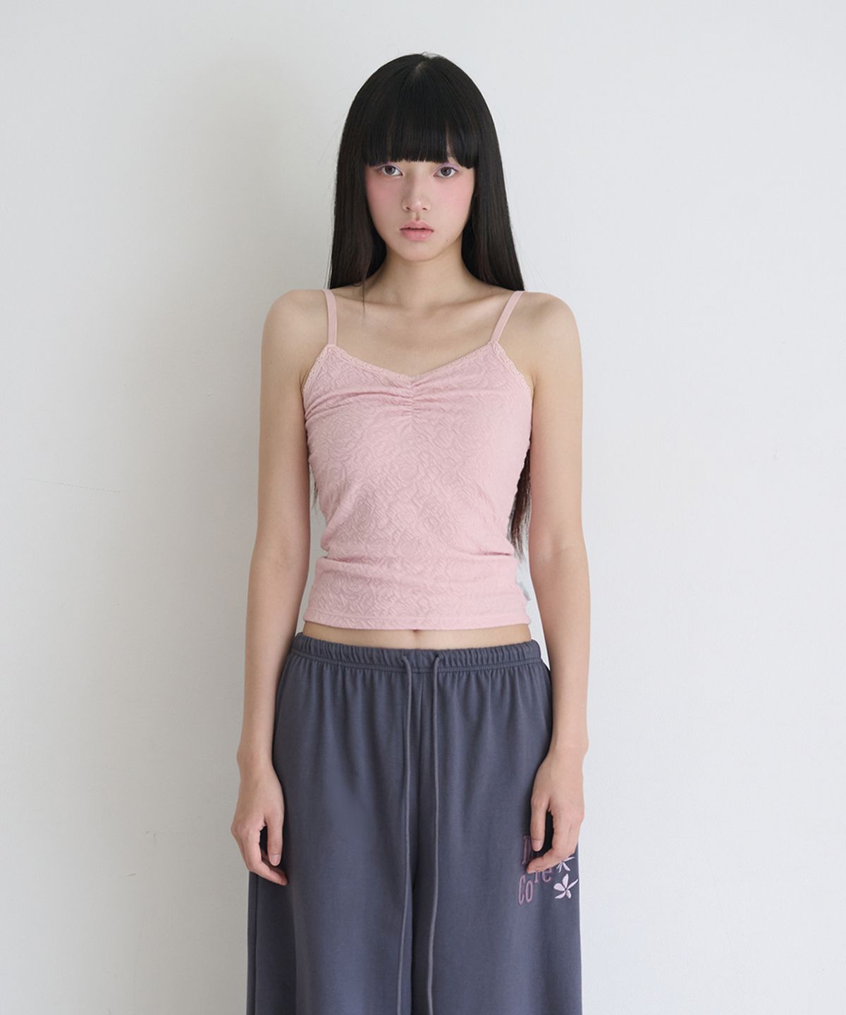 미레코(MIRECO) FLOWER EMBOSSED SLEEVELESS BABY PINK