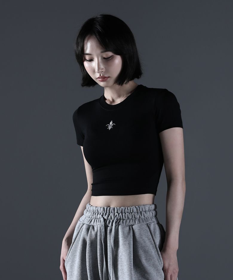 (W) 노블 크롭 반팔 [블랙]