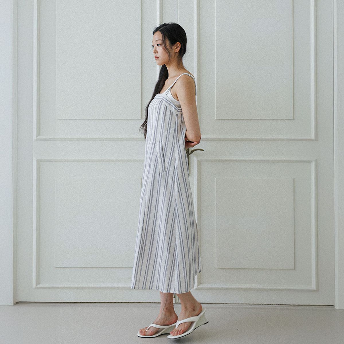 랭썬(LANGSON) LS_Stripe cami dress_WHITE
