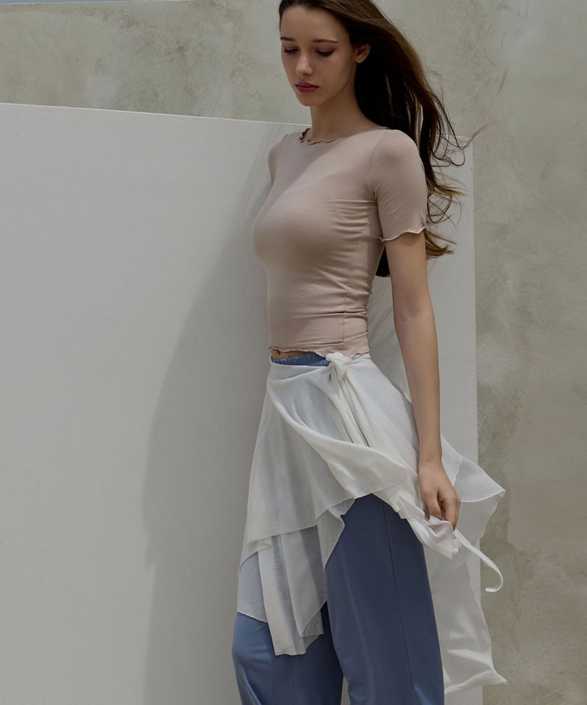 데비웨어(DEVIWEAR) 스완 드레이프 랩 스커트 DEVI-B0103-화이트