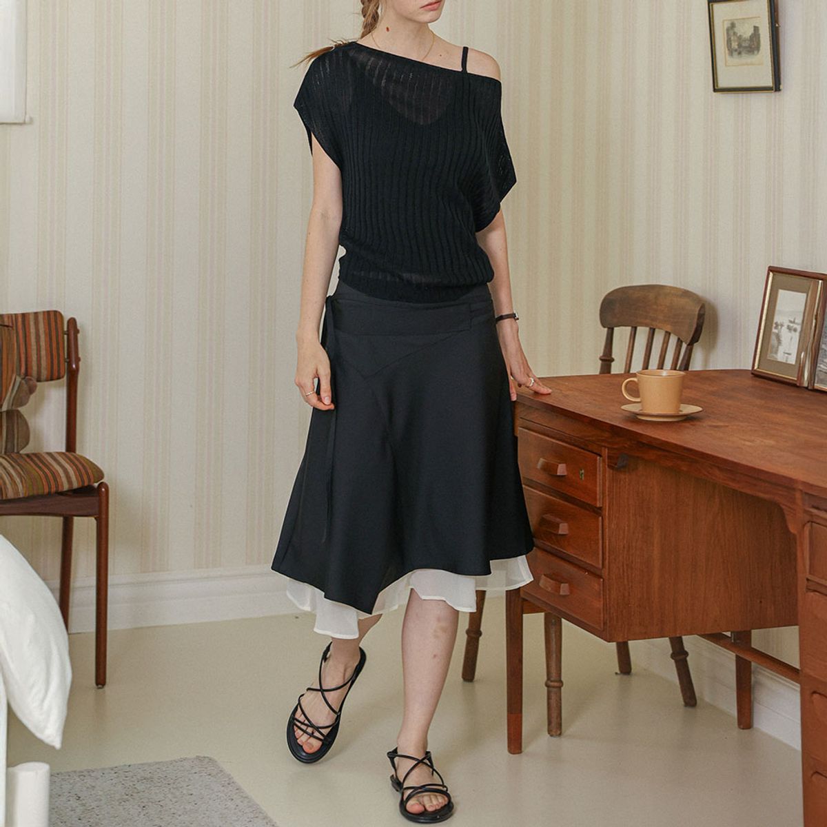 던드롭(DUNDROP) DD_Asymmetry layered midi skirt_2color