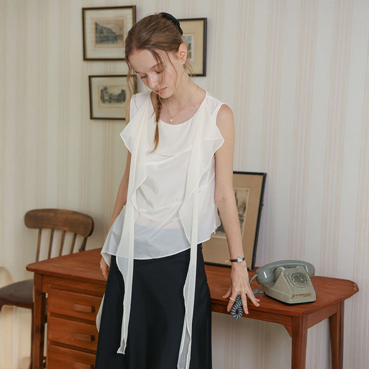 던드롭(DUNDROP) DD_Drape neck layered blouse_WHITE