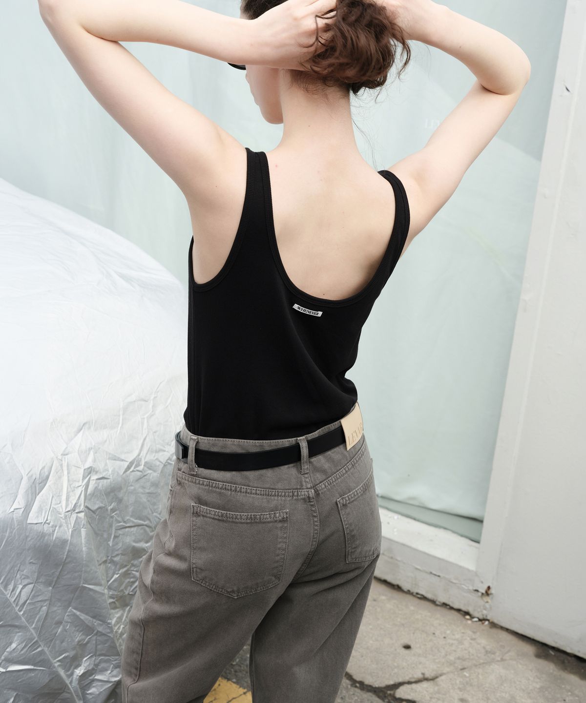 르바(LEVAR) All-day Sleeveless Top - Black