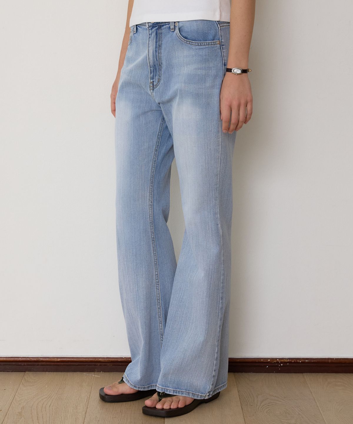 어몽(AMONG) A SLUB WASHING BOOTS-CUT JEANS_LIGHT INDIGO