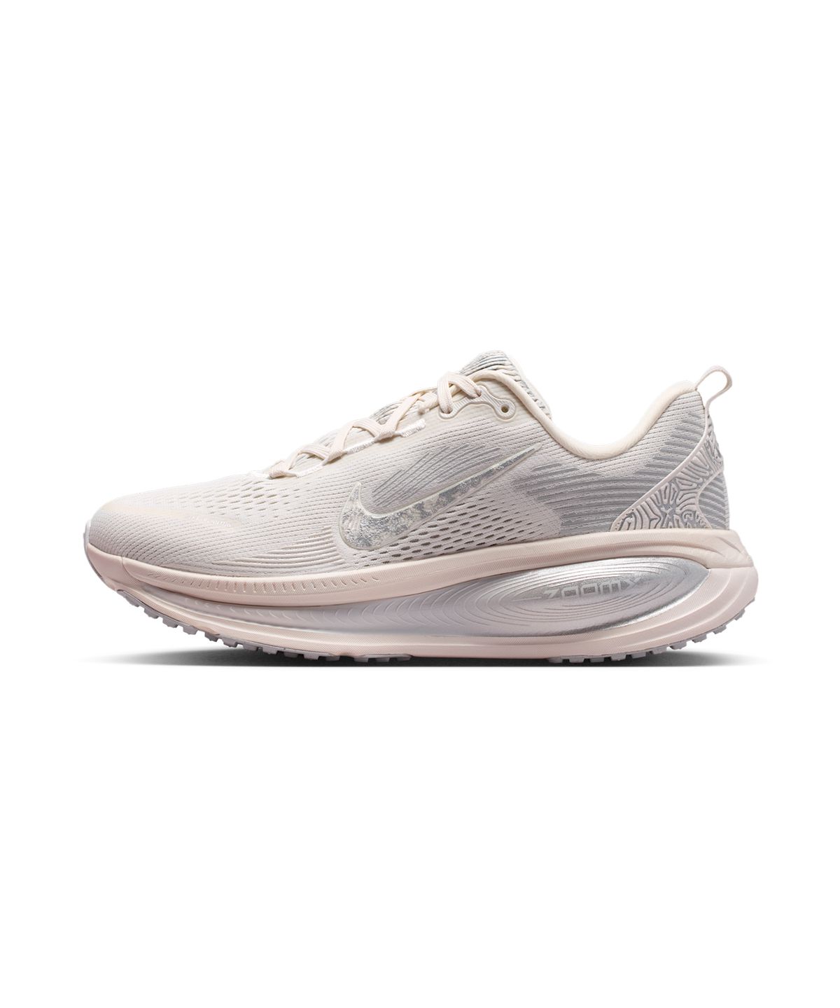 나이키(NIKE) 보메로 18 SE W - 팬텀:그레이 포그:메탈릭 실버:서밋 화이트 / IM8330-001