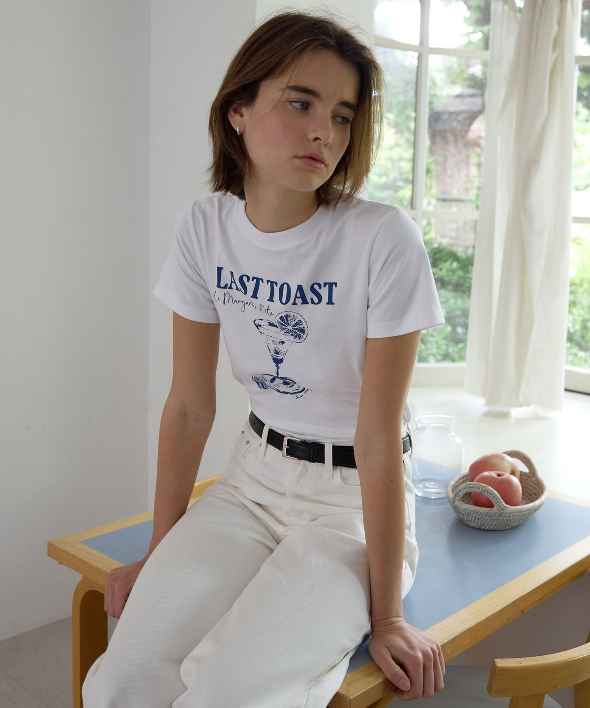 어몽(AMONG) A LAST TOAST TEE_WHITE