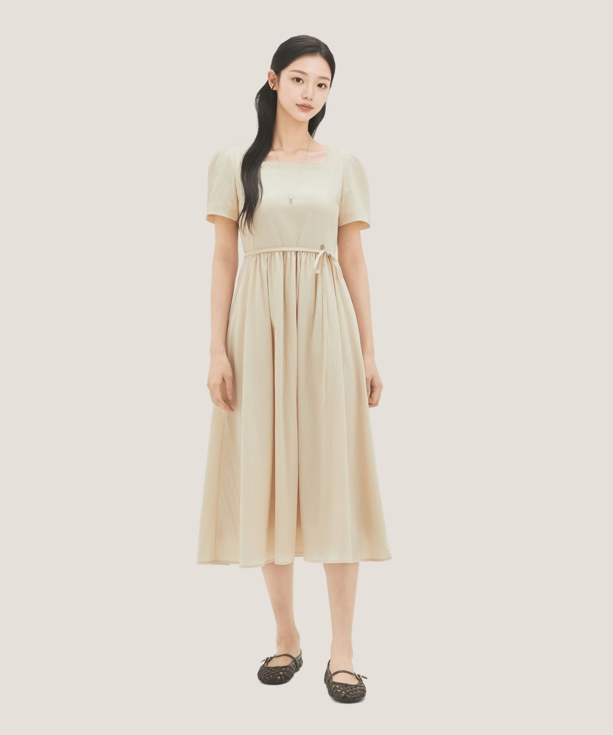 로엠(ROEM) 스퀘어넥 반팔 원피스 RMOWG26RT1