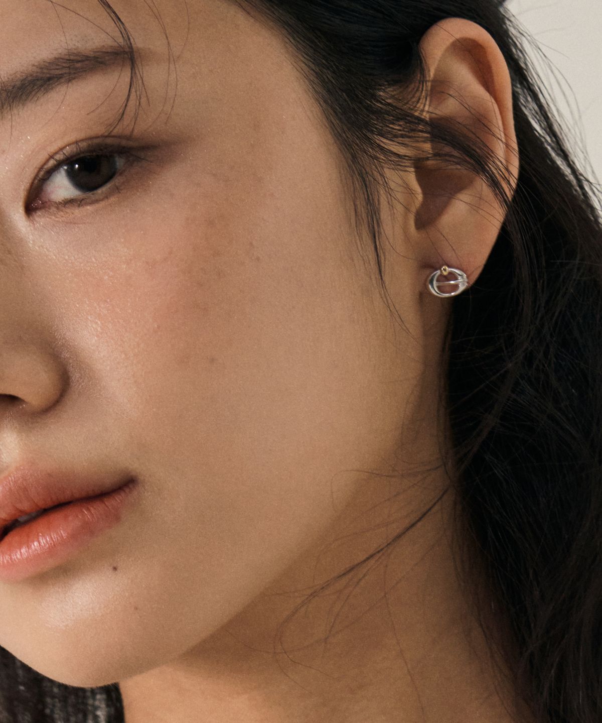 러벰버(LOVEMBER) [silver 925] Tiny e Studs