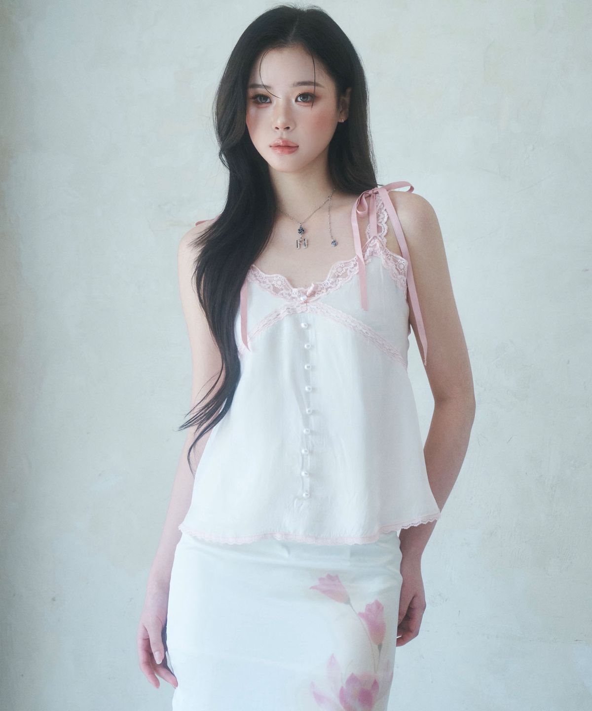 뉴얼린(NEWALRIN) Angel Satin Lace  Cami Blouse(4colors)