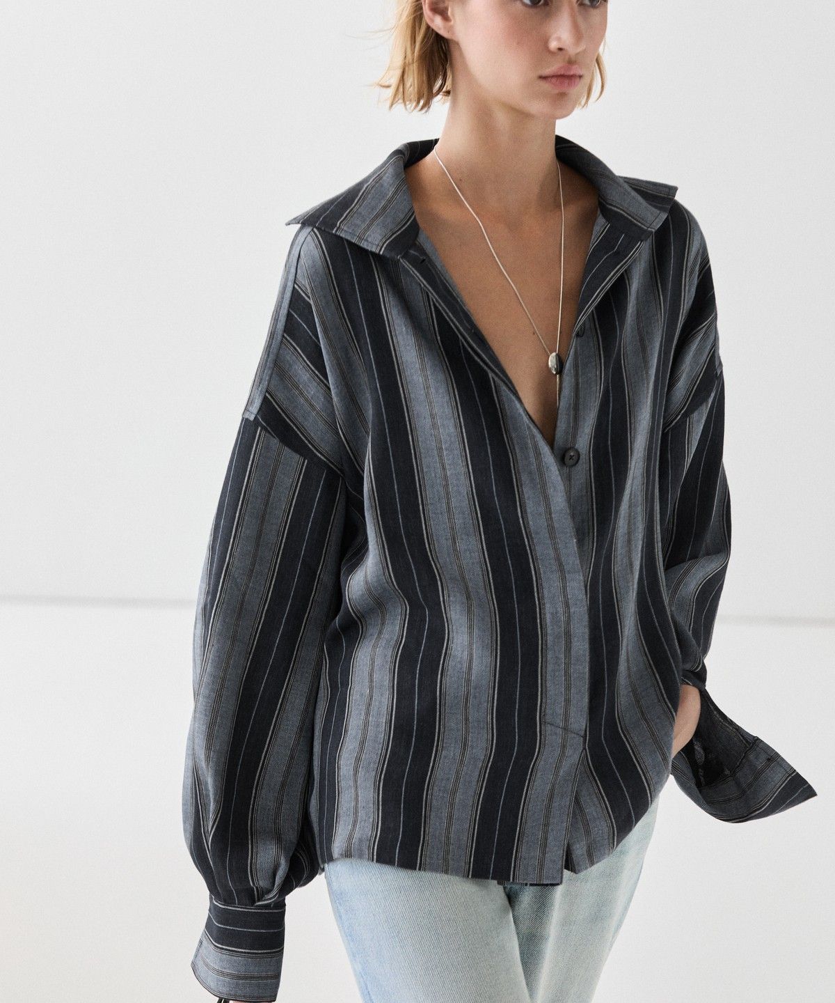 마시모두띠(MASSIMO DUTTI) 플루이드 스트라이프 코튼 린넨 셔츠