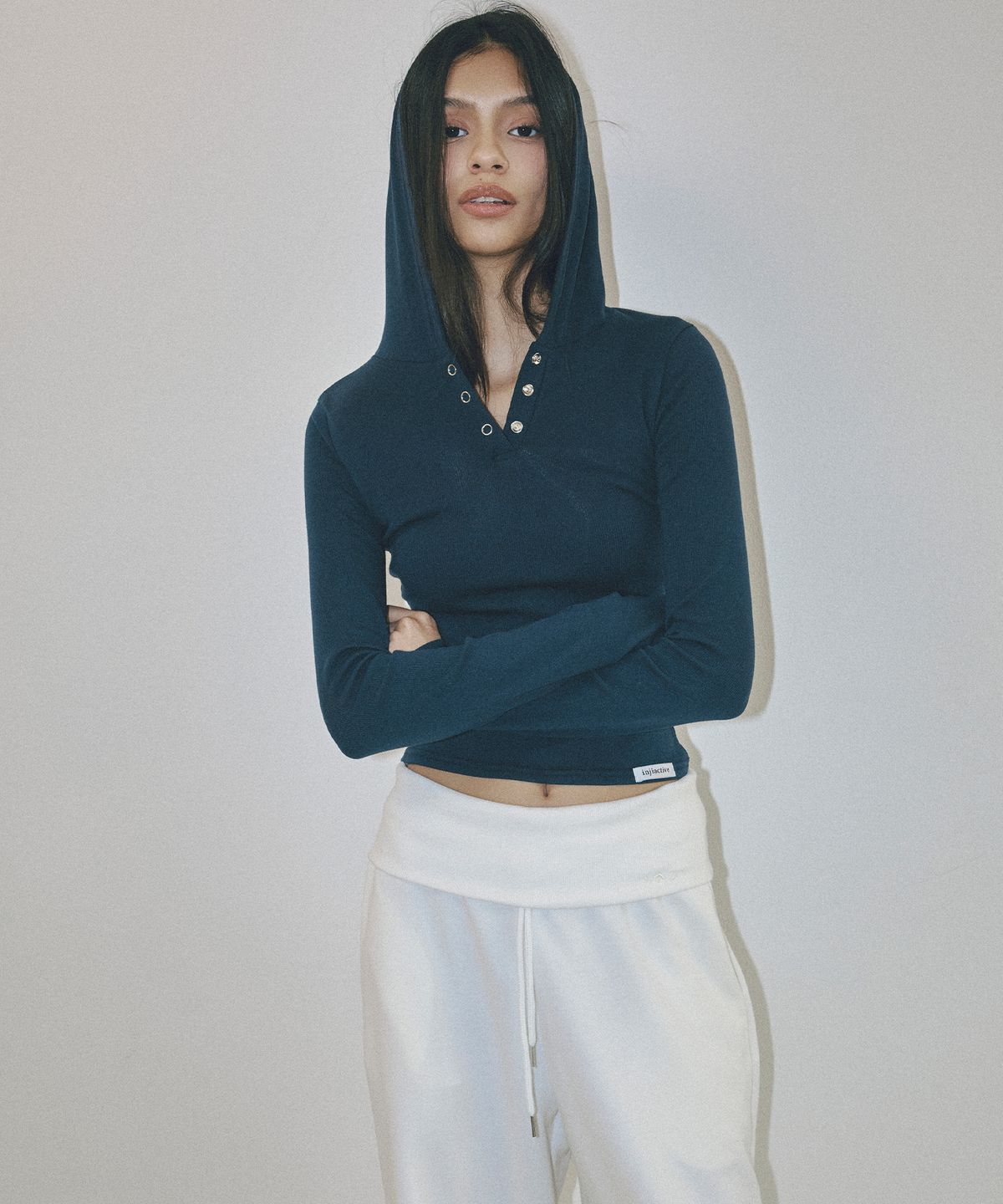 인지액티브(INJIACTIVE) Snap Ribbed Hooded Top 네이비
