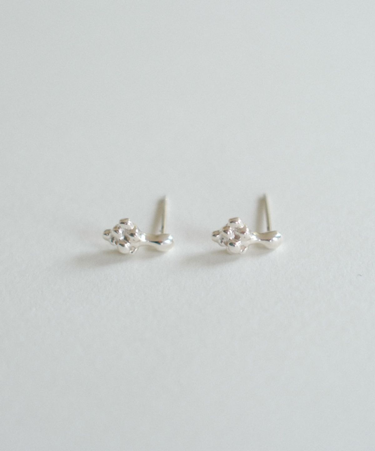 세이(SEI) tiny spore earring [sliver/gold]