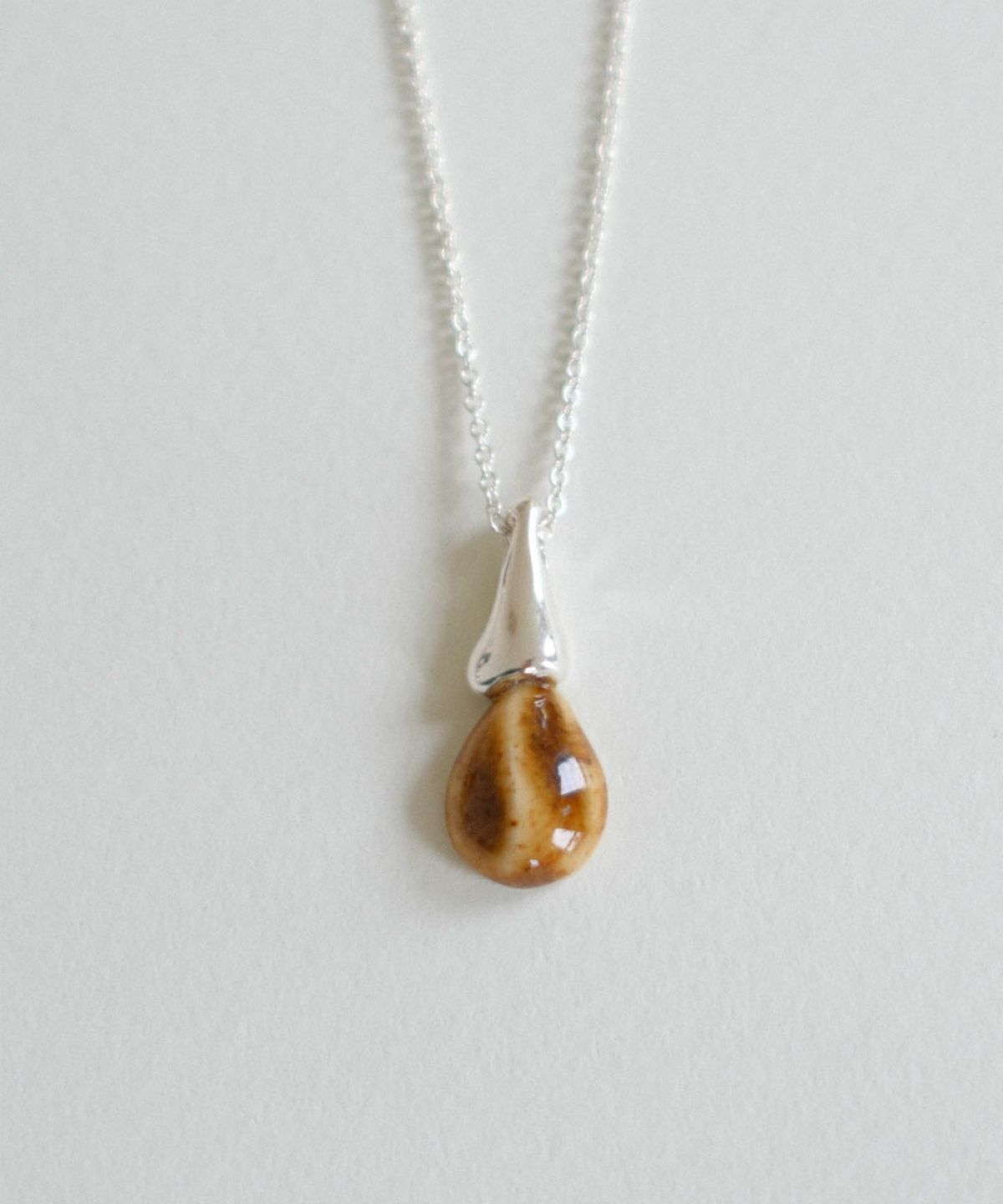 세이(SEI) quiet bud necklace [wet soil]