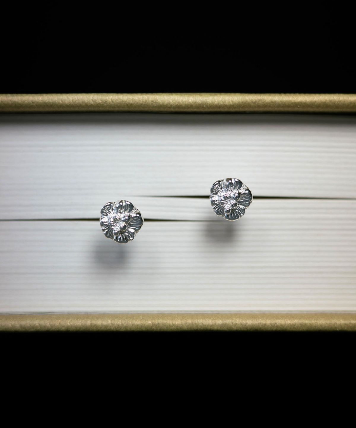 티로베(TIROVE) Petal Dream Earring