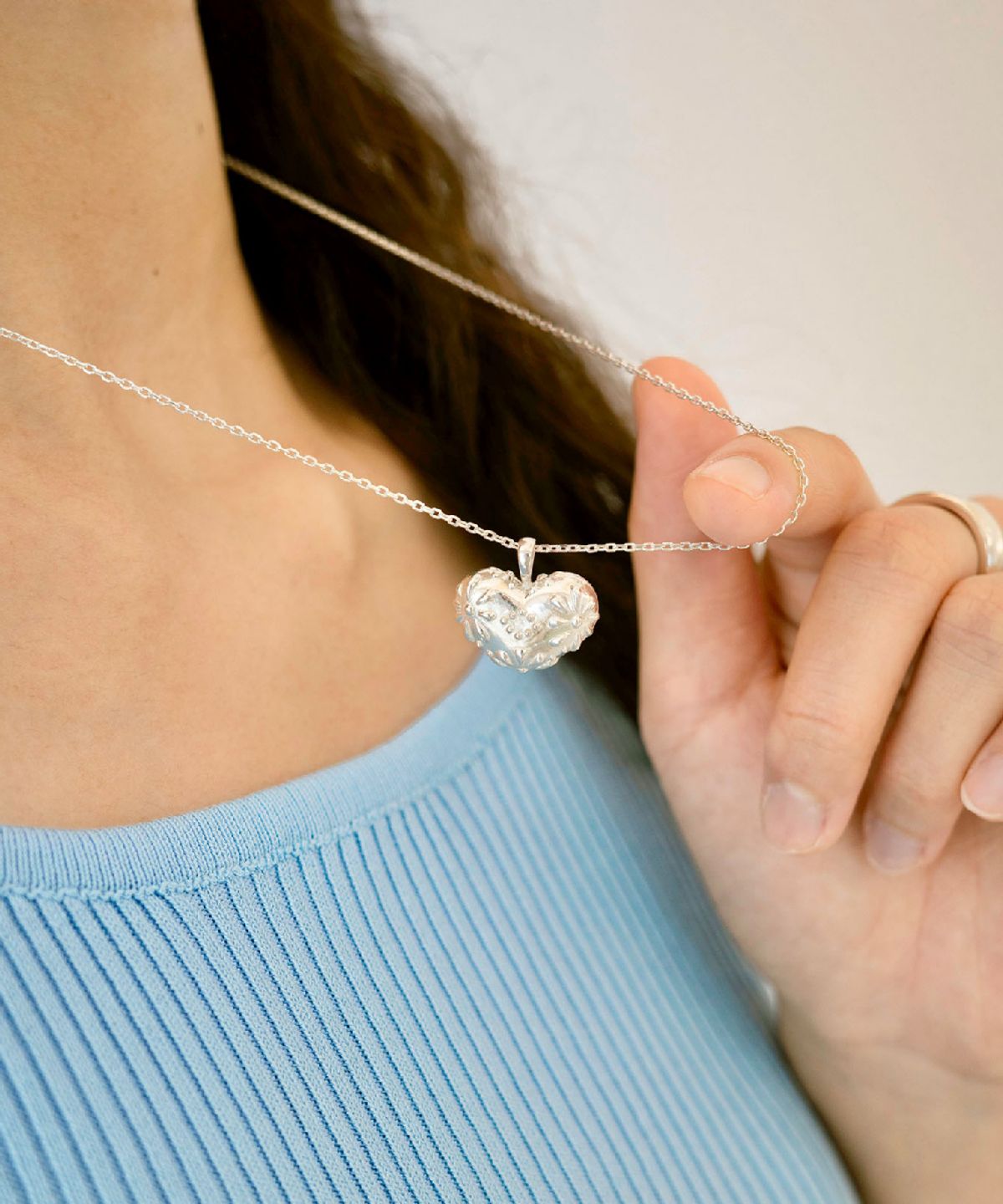 티로베(TIROVE) Vintage Crochet Heart Necklace