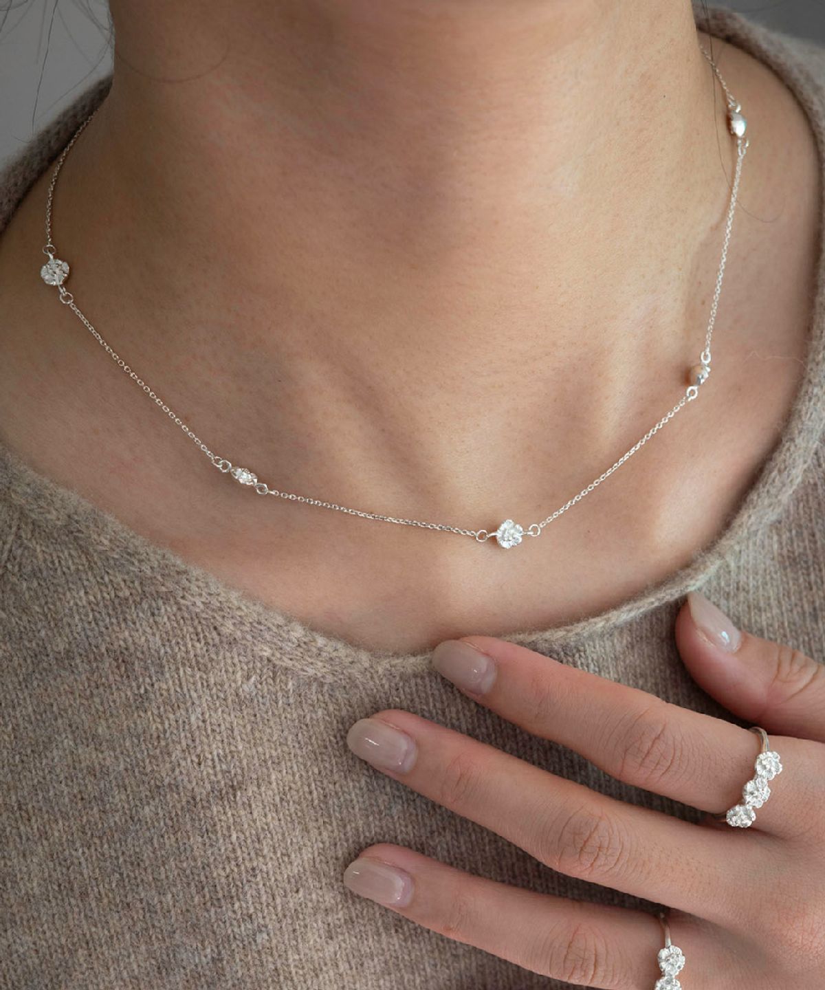 티로베(TIROVE) Petal Dream Necklace