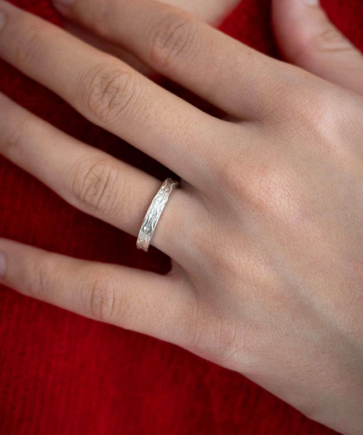 티로베(TIROVE) Ripple Dot Ring