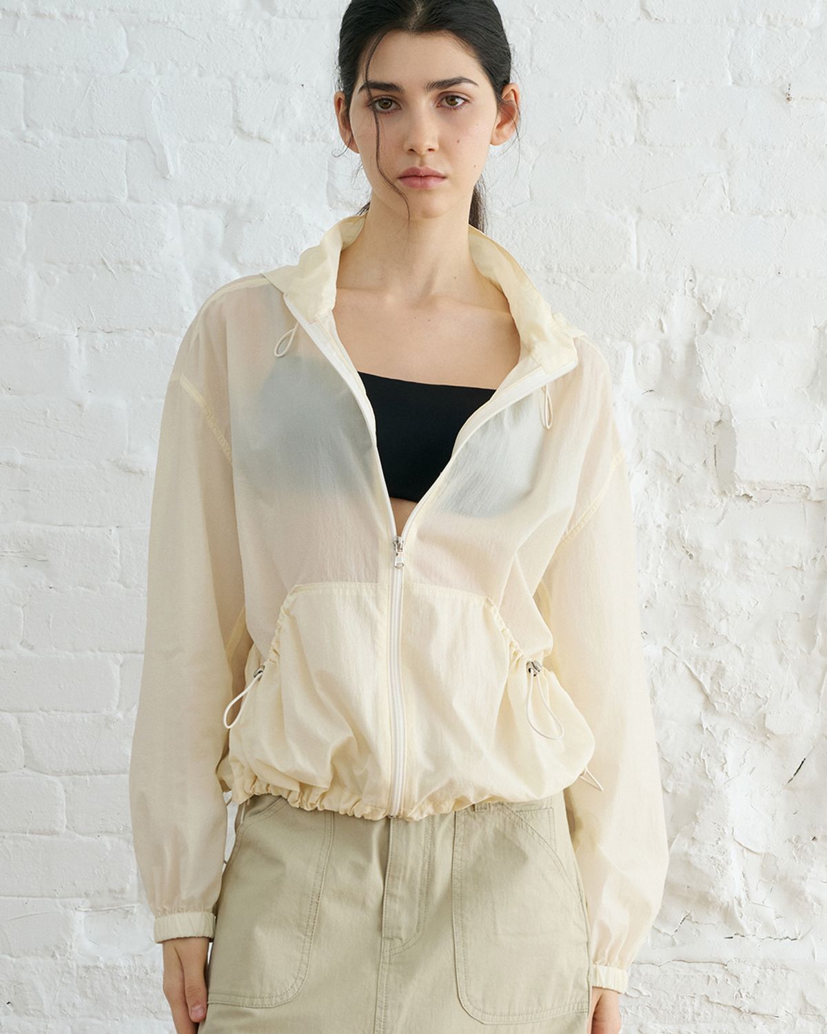 블루브릭(BLUEBRICK) Hood shirring blouson (cream)