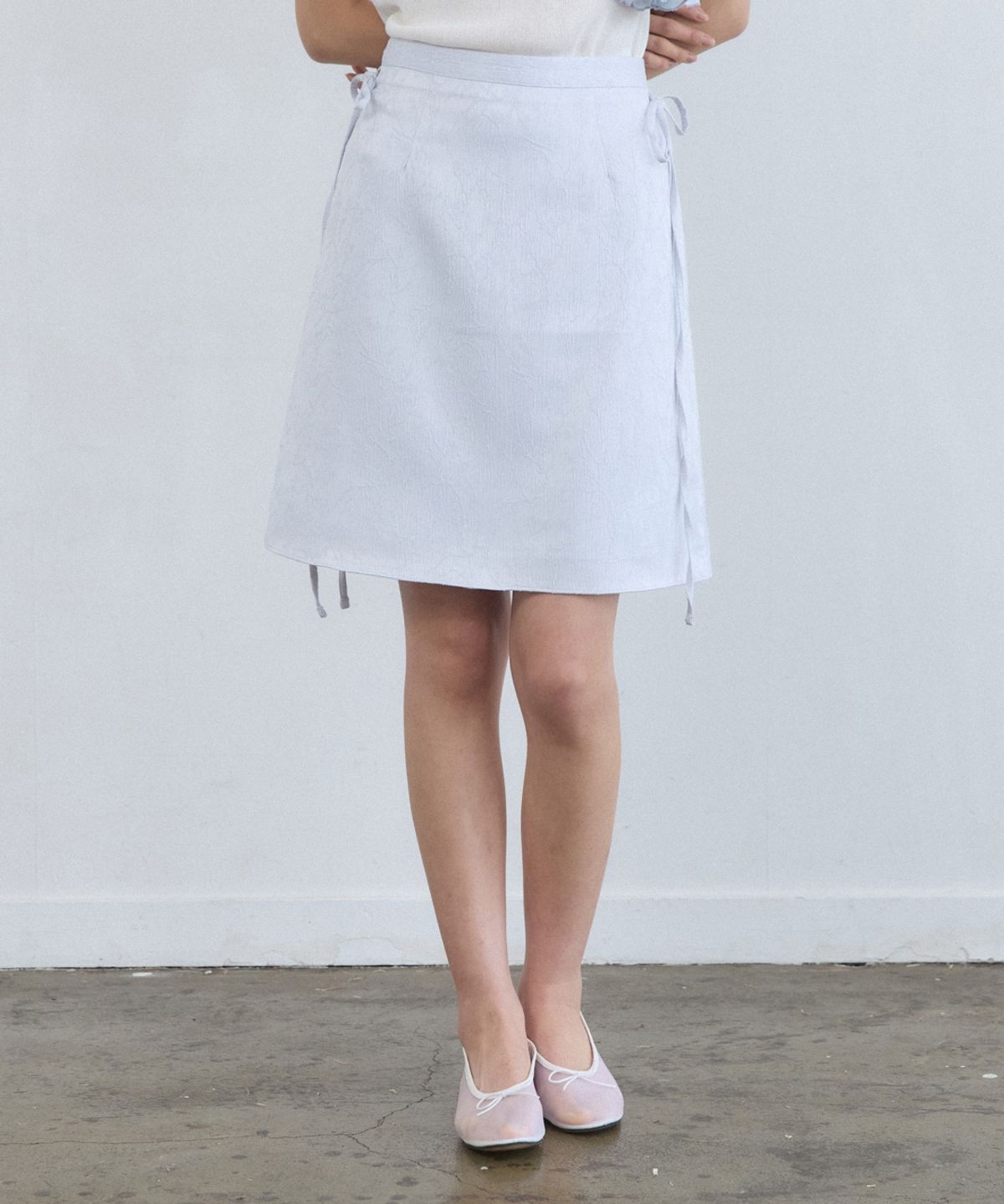 어다울(ADAUL) Jacquard satin ribbon midi skirt - sora