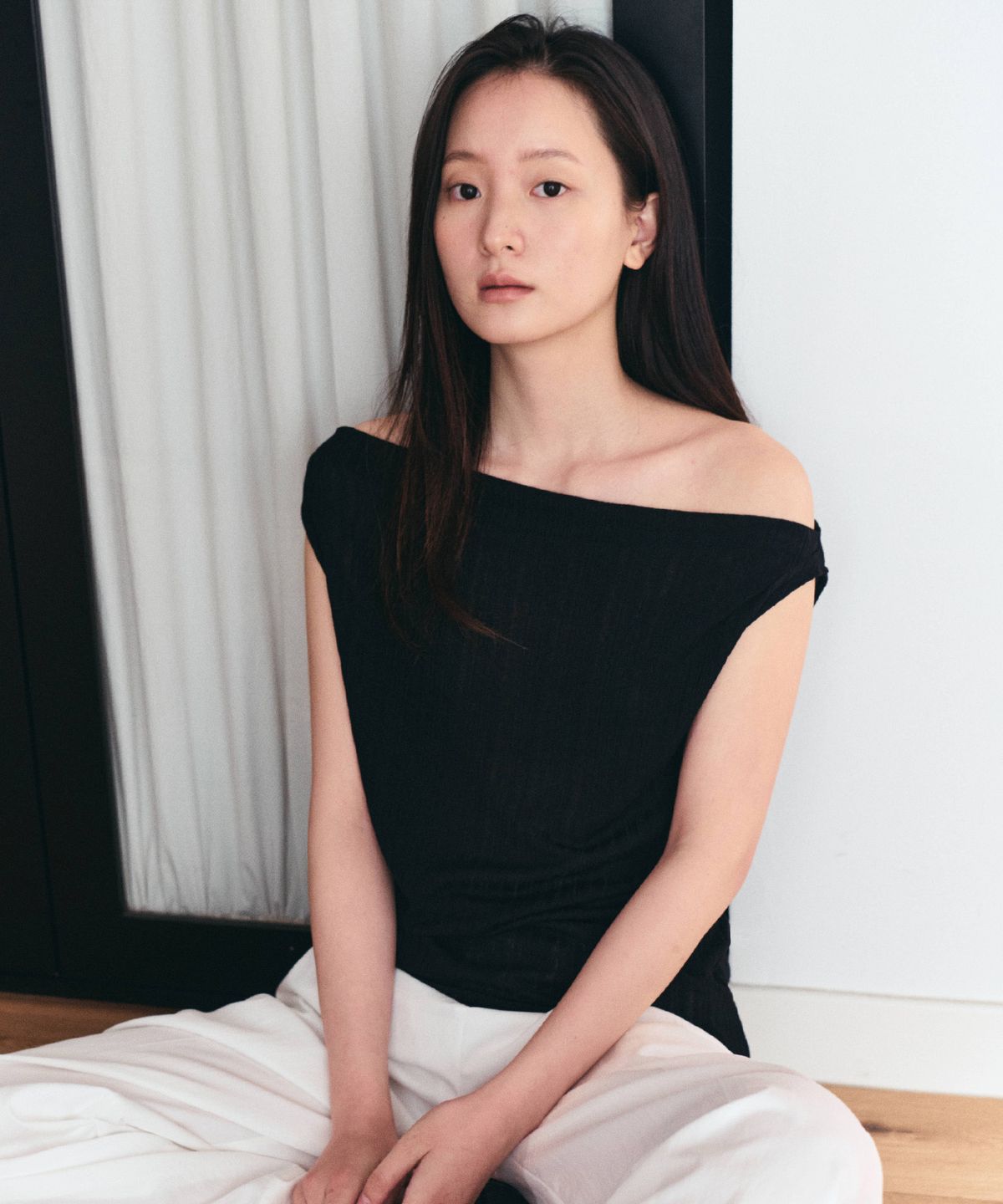 토와브(TOWAV) SHAO SLEEVELESS TEE_BLACK