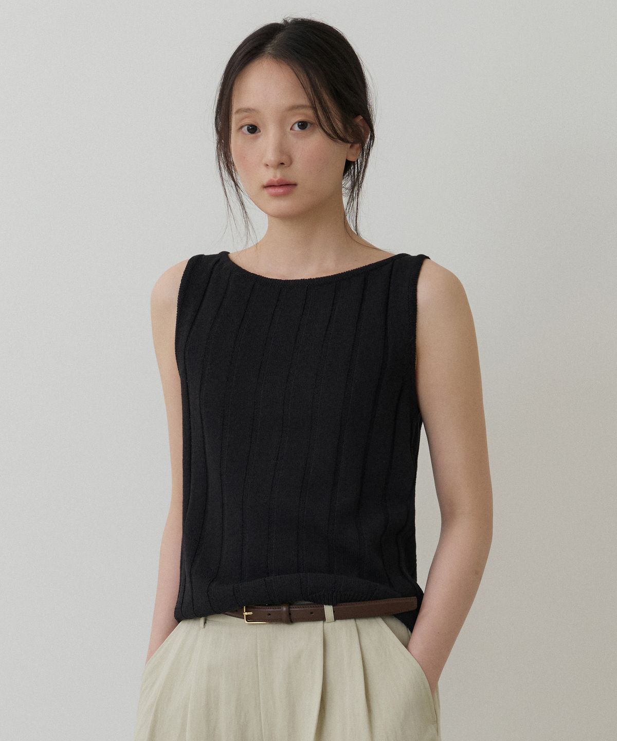 토와브(TOWAV) NUBY KNIT SLEEVELESS_BLACK