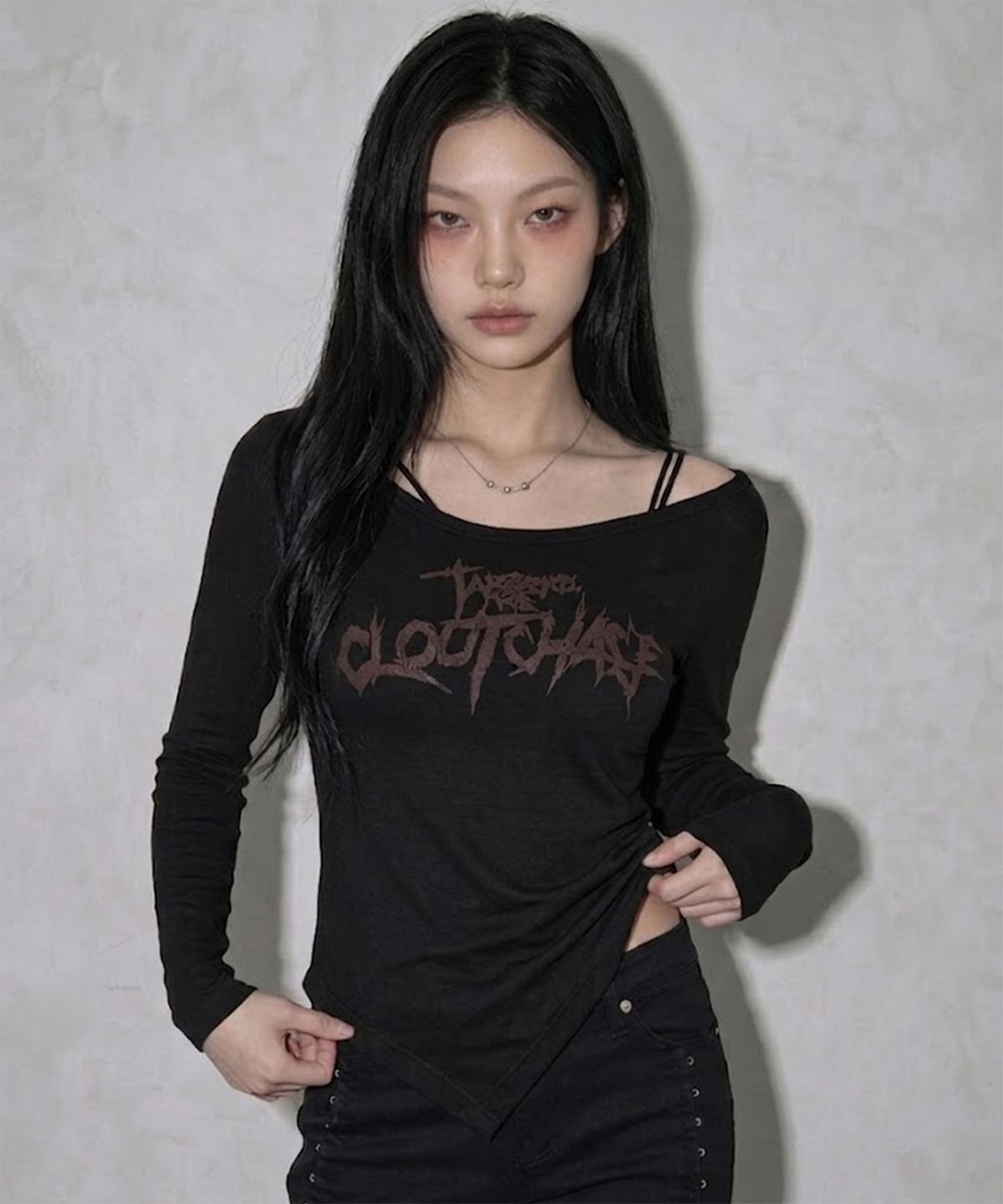 컷아웃(CUTOUT) TOC 언발란스 롱슬리브-블랙