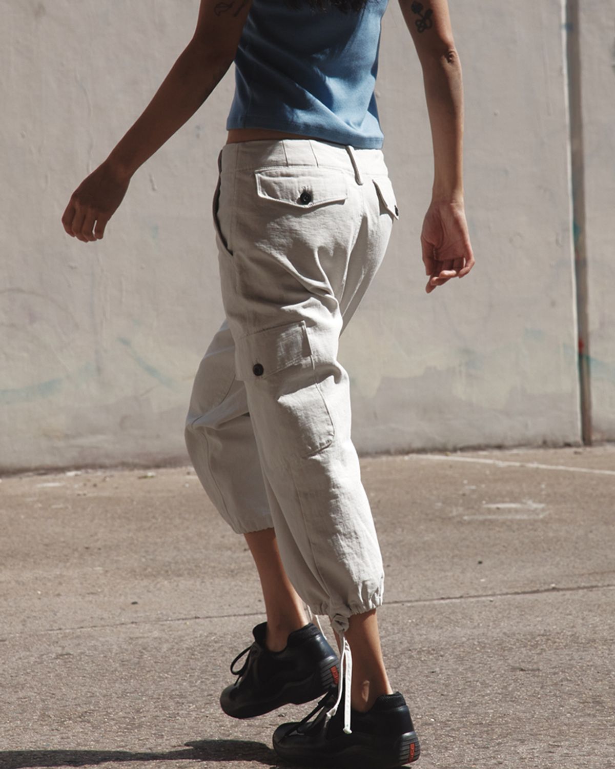 블루브릭(BLUEBRICK) Capri cargo pants (misty gray)