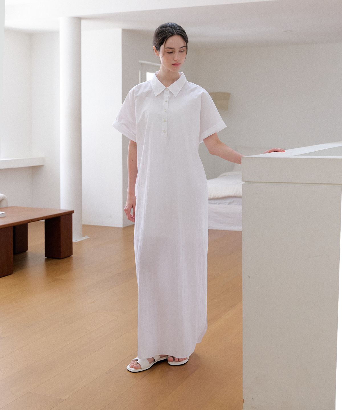 머지앤밍글(MERGE&MINGLE) Sein Crisp Maxi Shirt Dress (White)