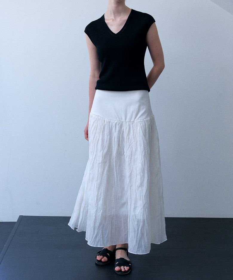 Ete Contour Wrinkle Midi Skirt (White)