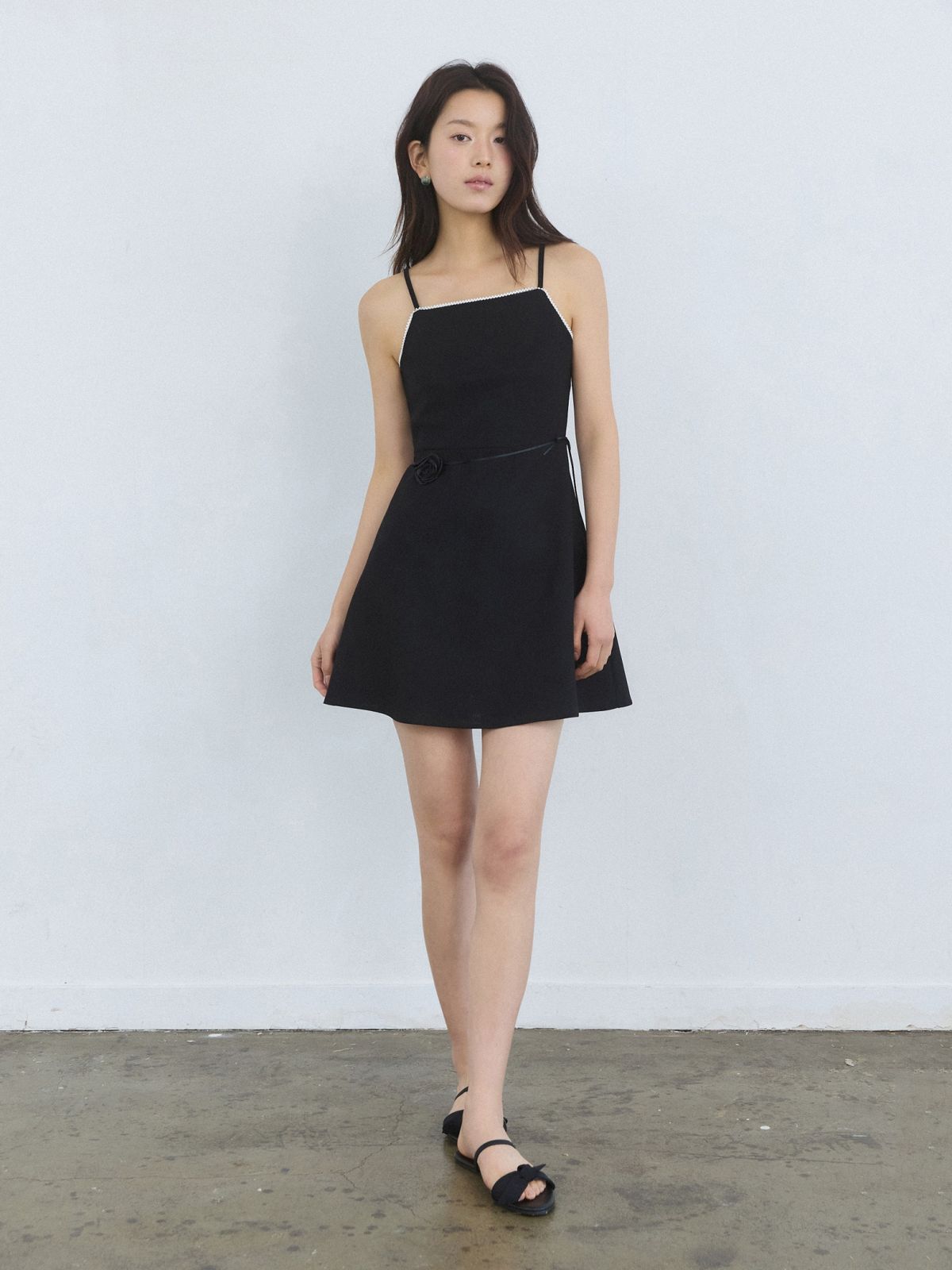 어다울(ADAUL) Lace taping mini dress - black