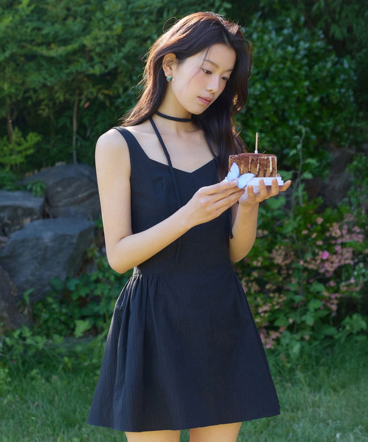 어다울(ADAUL) Fit flare sleeveless mini dress - black