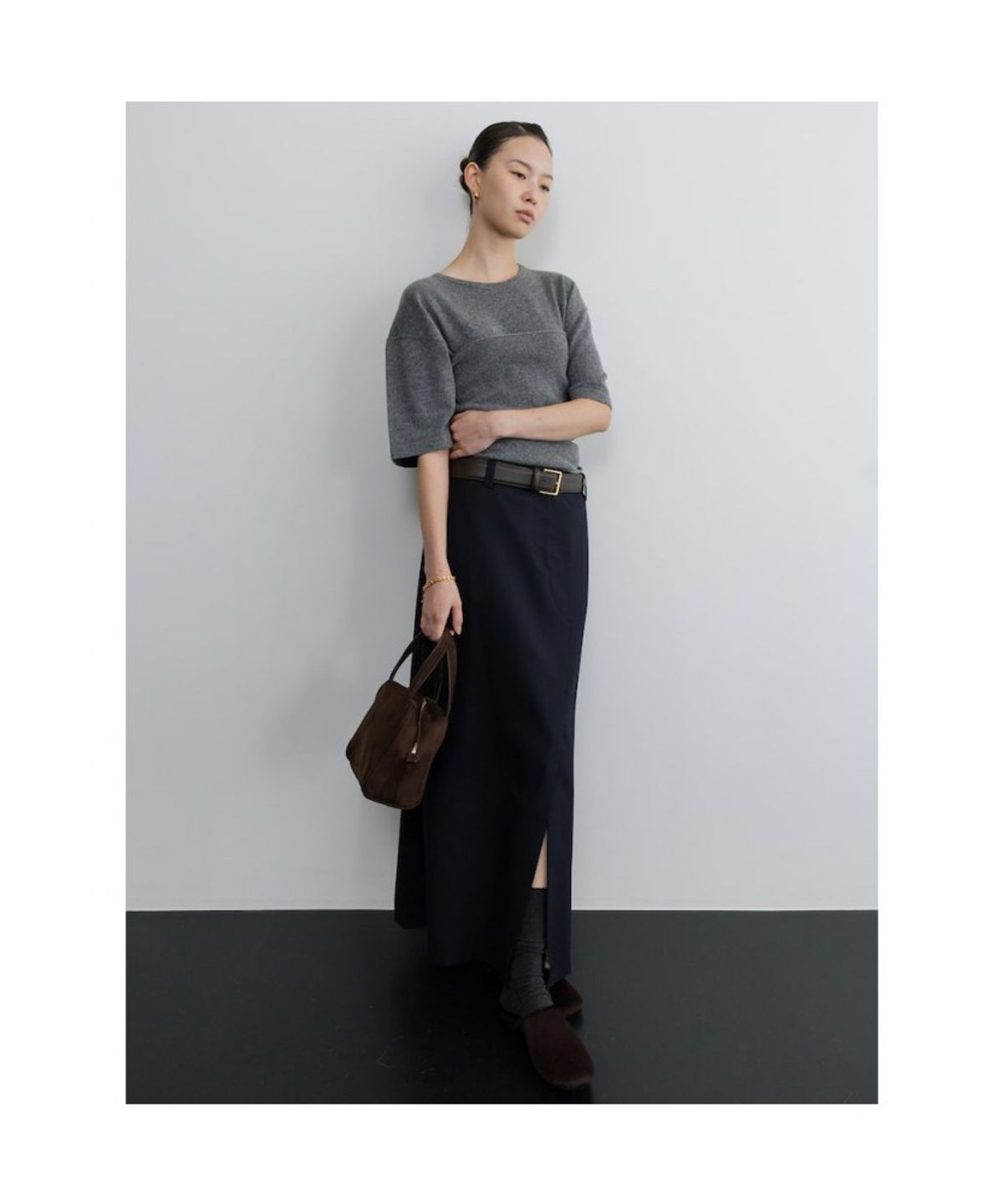 디애퍼처(THE APERTURE) Winter Charlie Long Skirt  Navy (TA6127A03R)