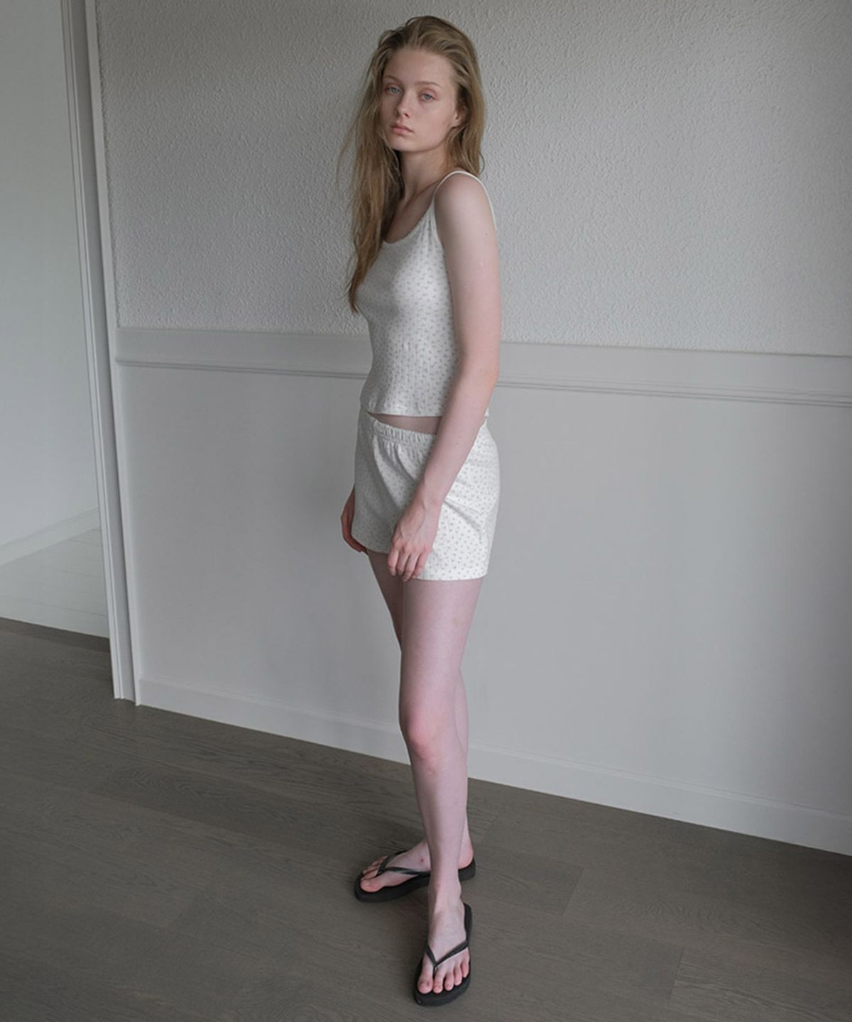 타버트(TARVERT) Lucy Eyelet Shorts - Ivory