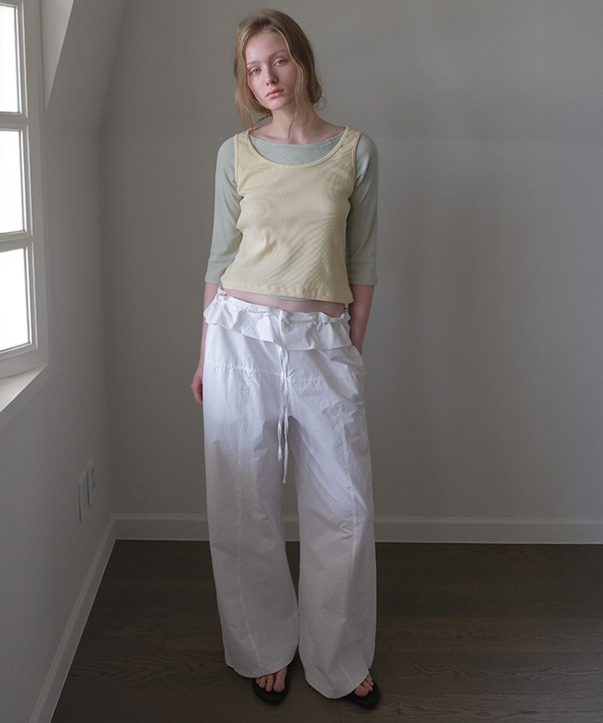 타버트(TARVERT) Nova Foldover Nylon Pants - White
