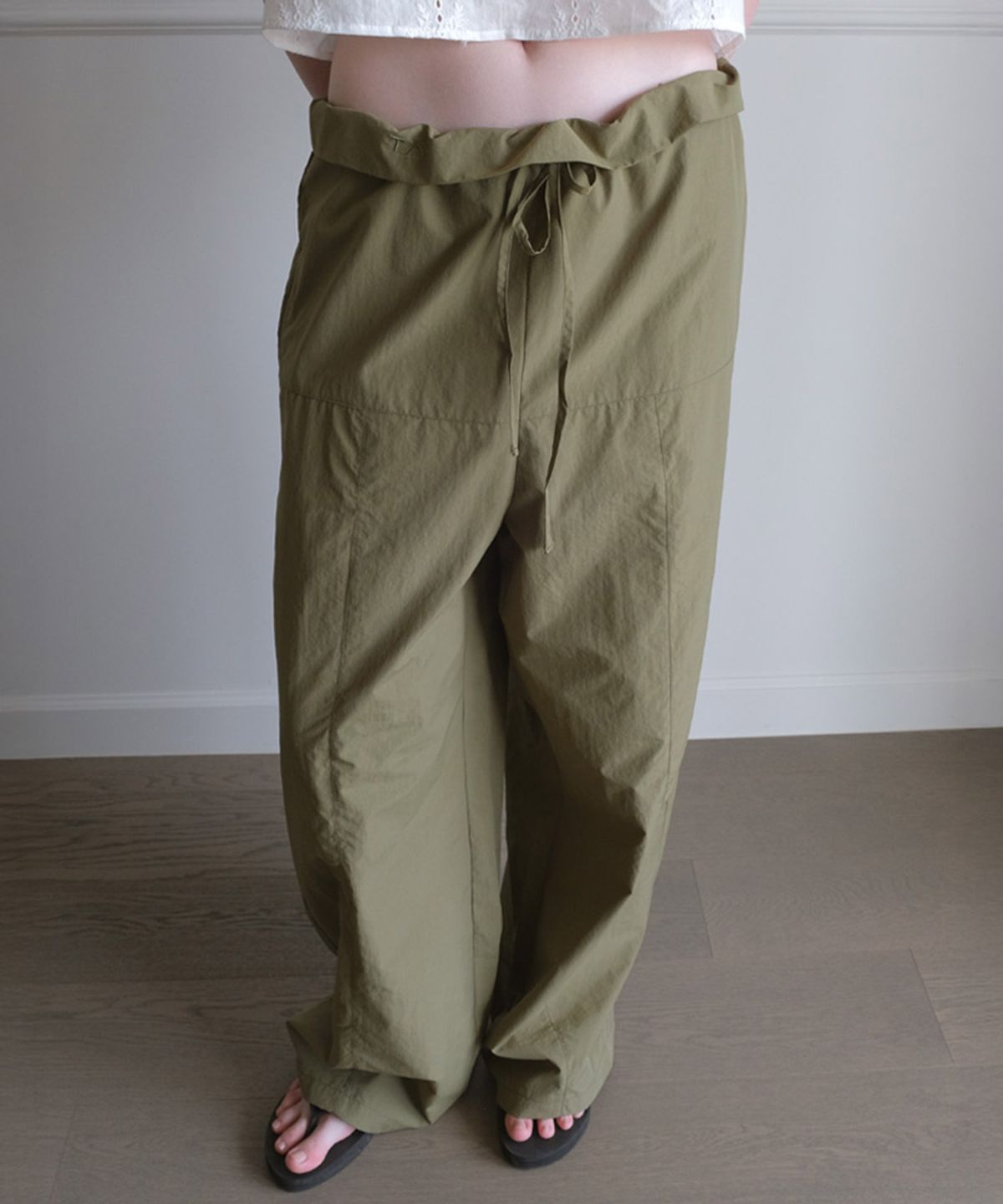 타버트(TARVERT) Nova Foldover Nylon Pants - Khaki