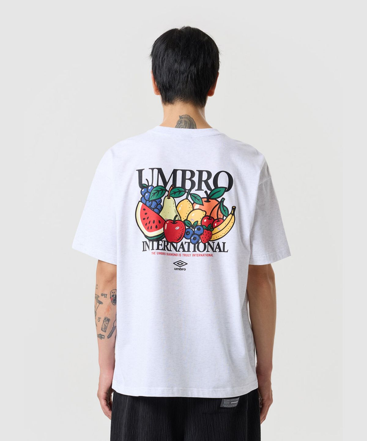 엄브로(UMBRO) 썸머 PICK 후르츠 쿨피마 반팔 티셔츠 라이트 그레이 UR323CRS71