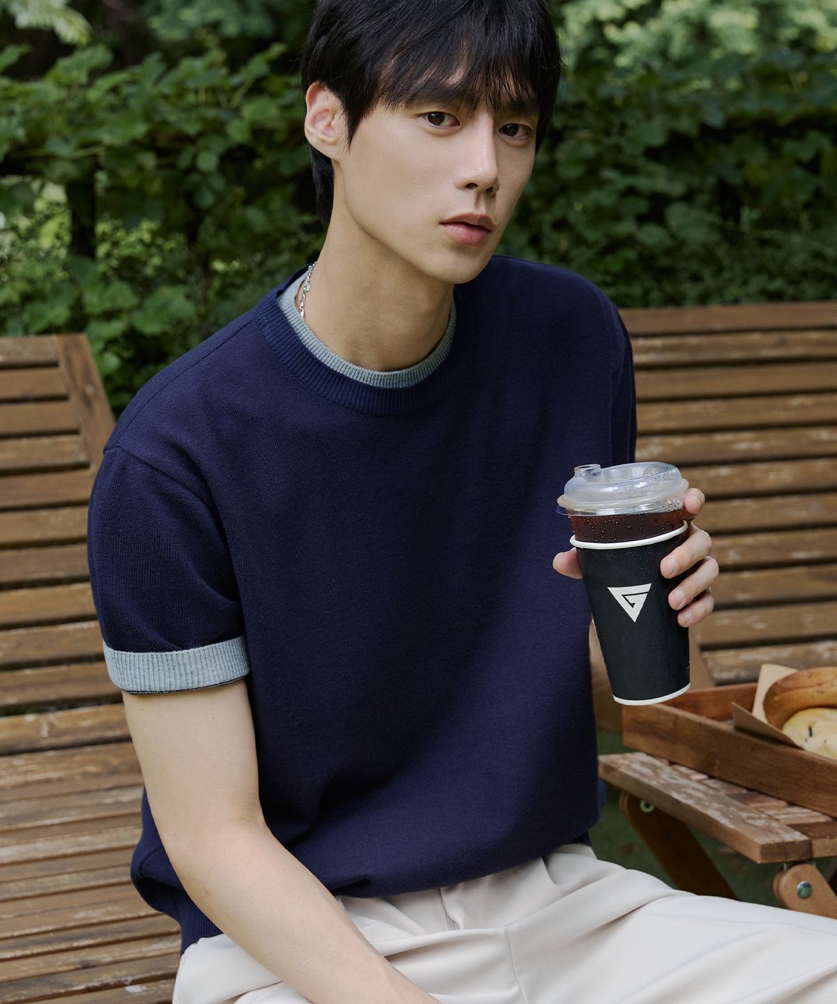노드유(NODU) 레이어드 배색 라운드 크롭 하프 니트 [네이비]