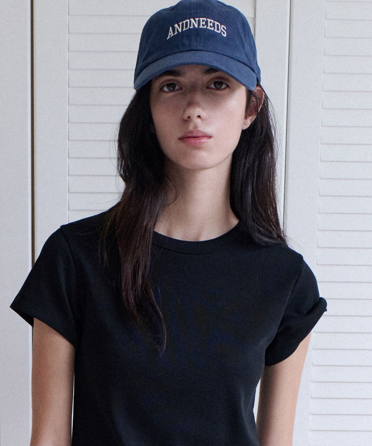 앤니즈(ANDNEEDS) Tipo logo ball cap (navy)