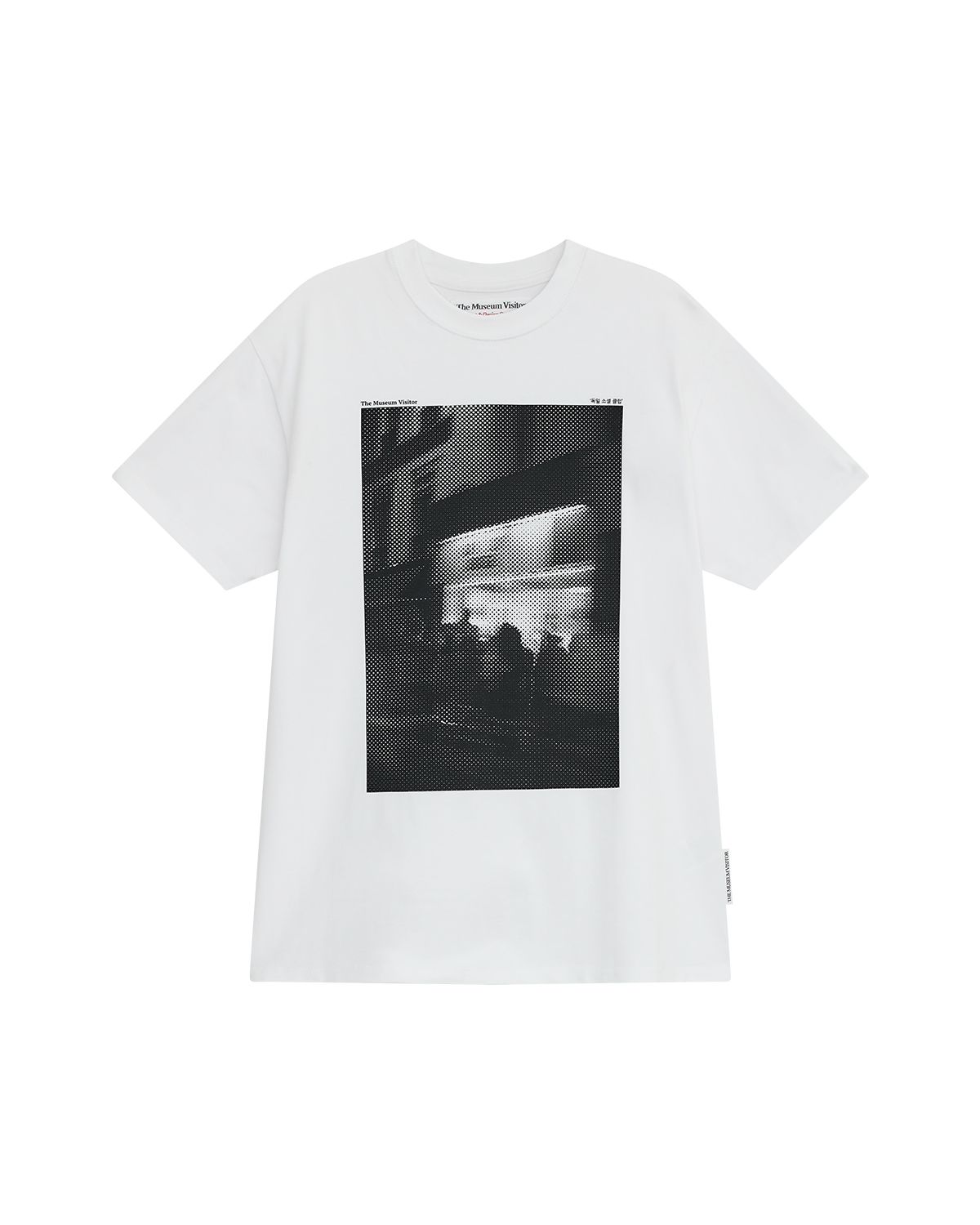 더뮤지엄비지터(THEMUSEUMVISITOR) GALLERY ARTWORK T-SHIRT (WHITE)