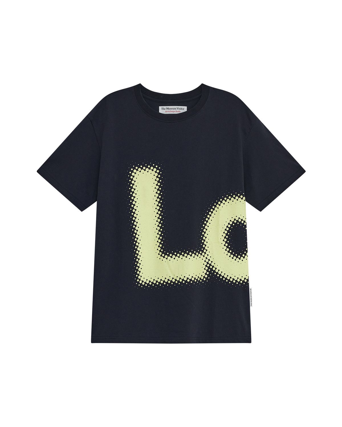 더뮤지엄비지터(THEMUSEUMVISITOR) BLUR LOGO GRAPHIC OVERFIT T-SHIRT (NAVY)