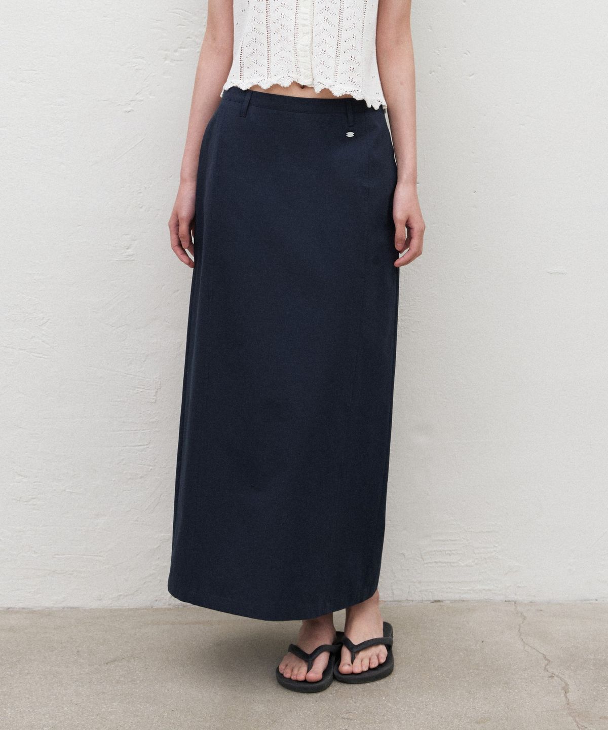 망고매니플리즈(MANGO MANY PLEASE) POUND COTTON SKIRT_NAVY