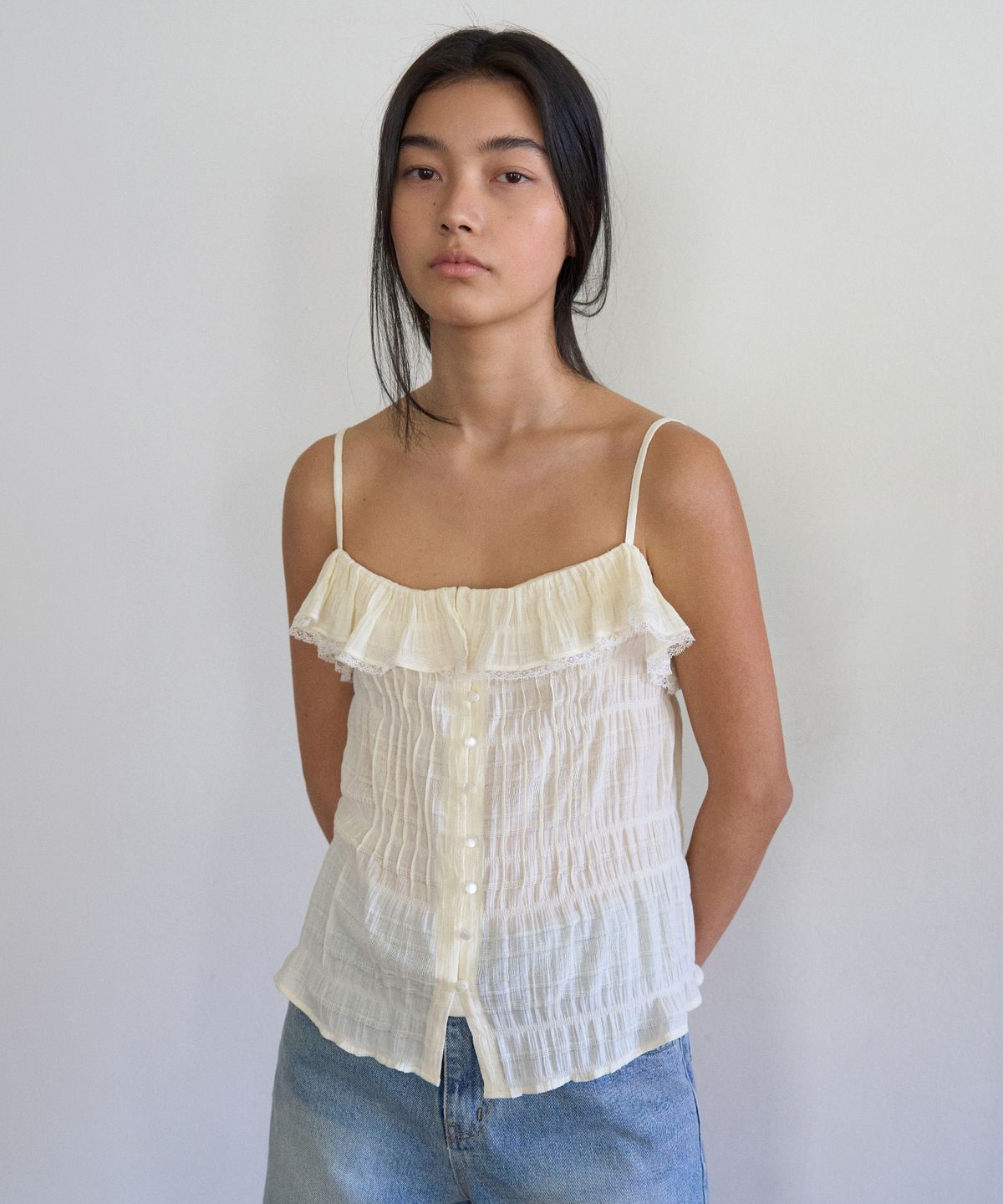 망고매니플리즈(MANGO MANY PLEASE) DASHA FRILL SLEEVELESS_CREAMY YELLOW
