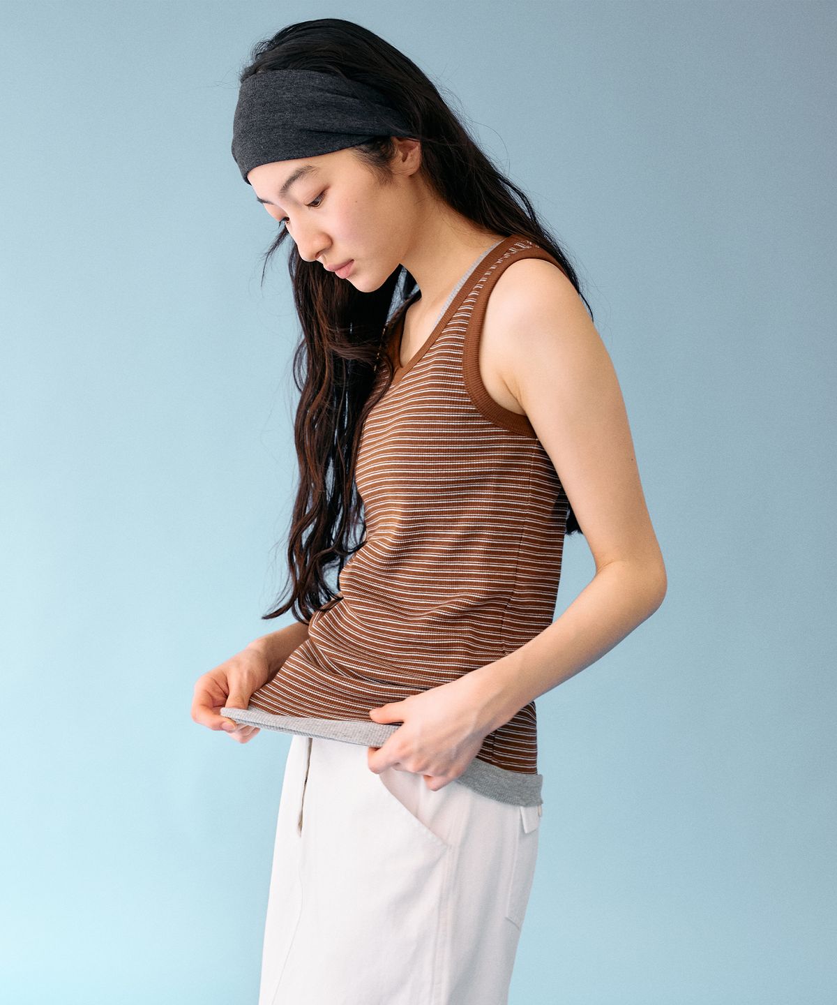 망고매니플리즈(MANGO MANY PLEASE) [ROUTINE] UNIT SLEEVELESS_BROWN STRIPE