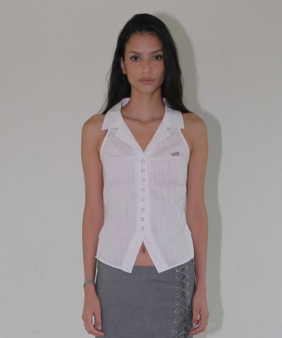 오디너리 홀리데이(ORDINARY HOLIDAY) SHIRRING SLEEVELESS SHIRT [WHITE]