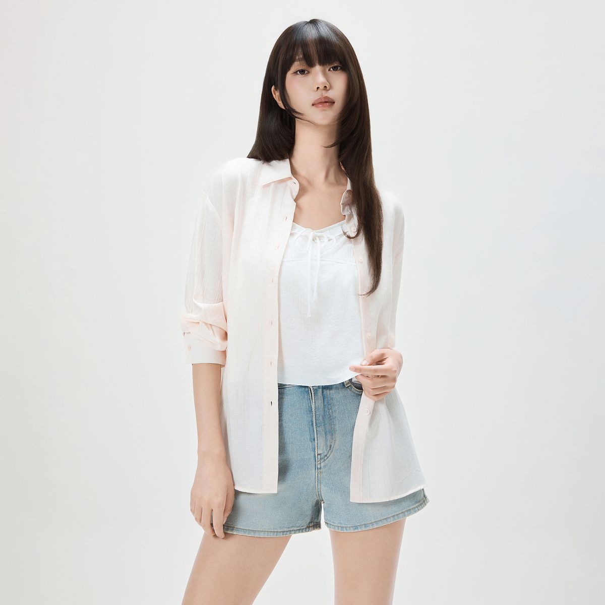 미쏘(MIXXO) 꼬임 디테일 시스루 셔츠_MIWYWG601B
